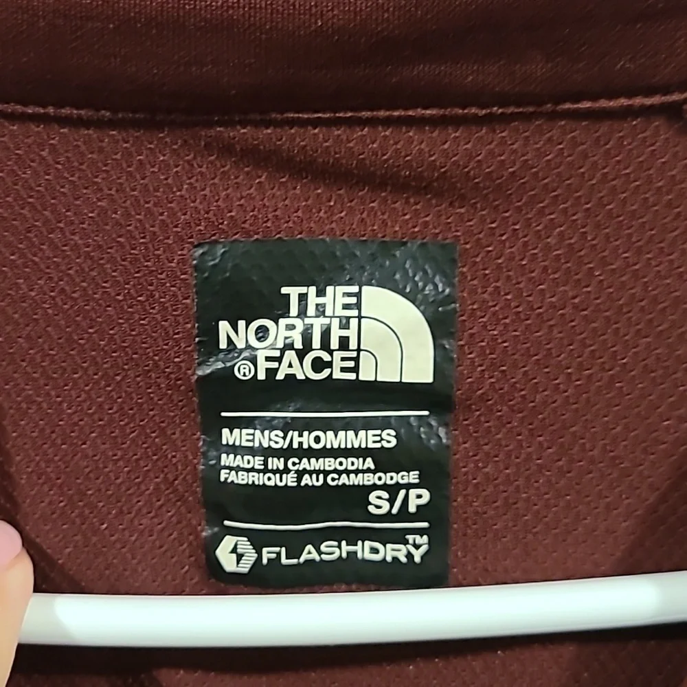 The North Face | Men's Flash Dry Half Zip​ - Picture 2 of 8